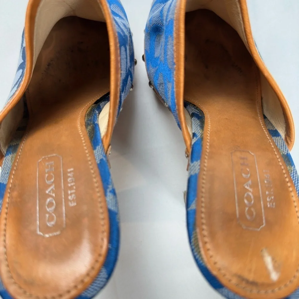 TRENDING VINTAGE Y2K Coach Women's Blue Patterned Clog Mules